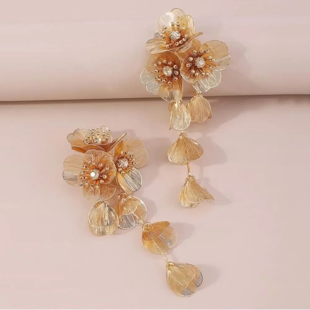 Zara Kate Middleton Famous Cascading Floral Earrings - Picture 13 of 17